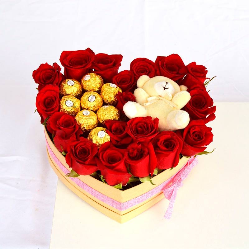 Caja de rosas y bombones Corazón : , Naturkenva