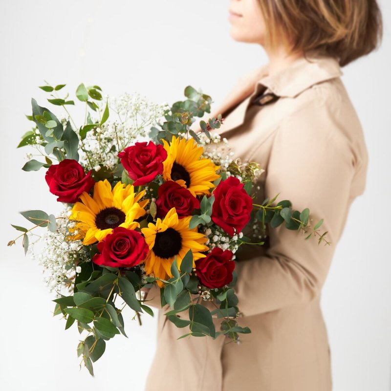 Ramo de rosas y girasoles Somado - 37,90€ : , Naturkenva | Ramos de flores  para regalar